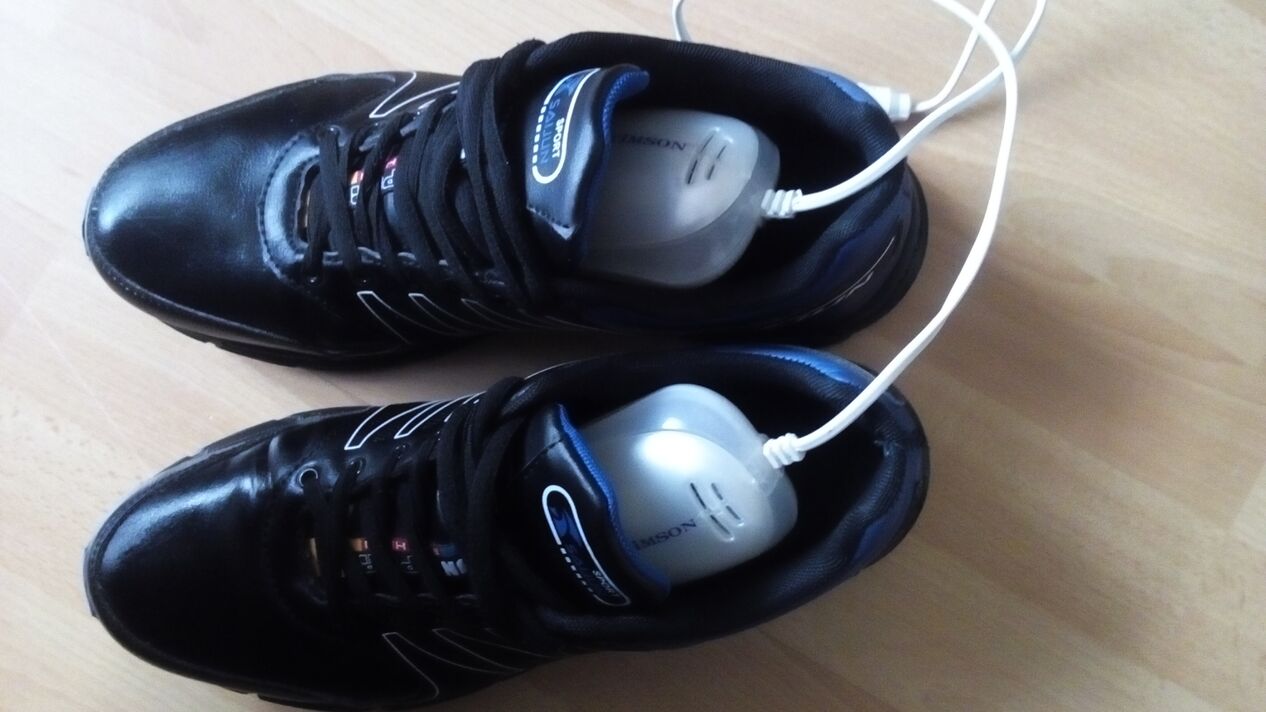 dispositivo para desinfectar zapatos contra fungos