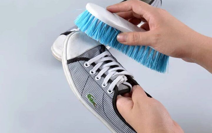 zapatos de limpeza para unha fungo
